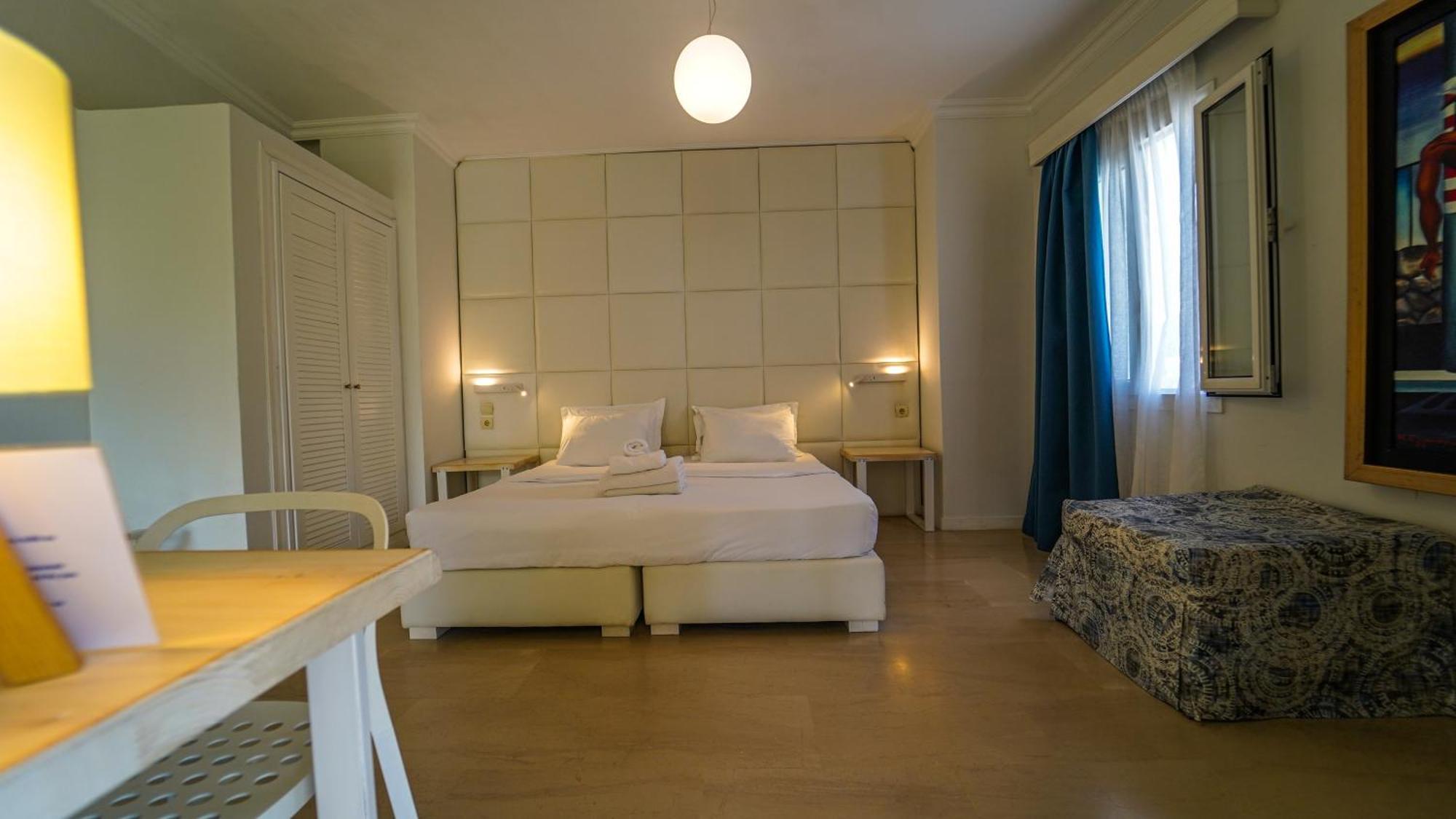 Cape North West Hotel Parga Bagian luar foto