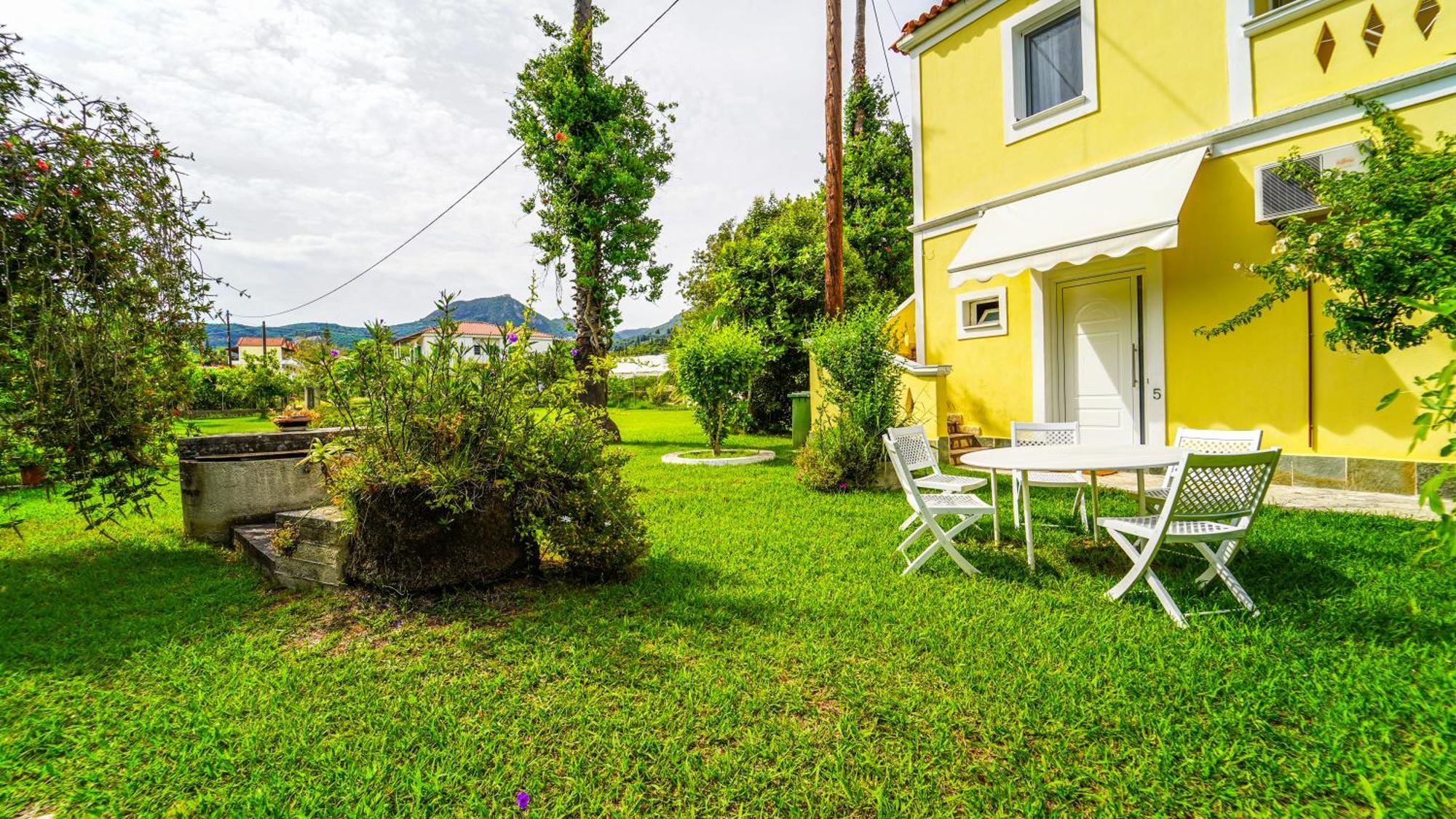 Cape North West Hotel Parga Bagian luar foto