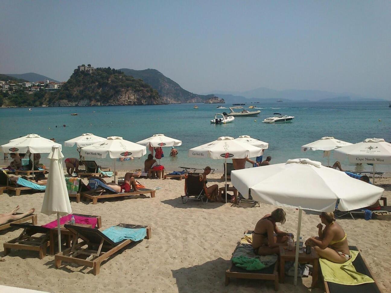 Cape North West Hotel Parga Bagian luar foto
