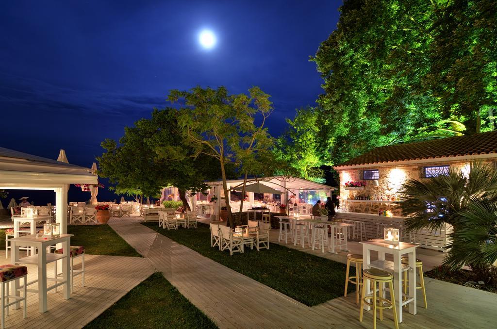 Cape North West Hotel Parga Bagian luar foto